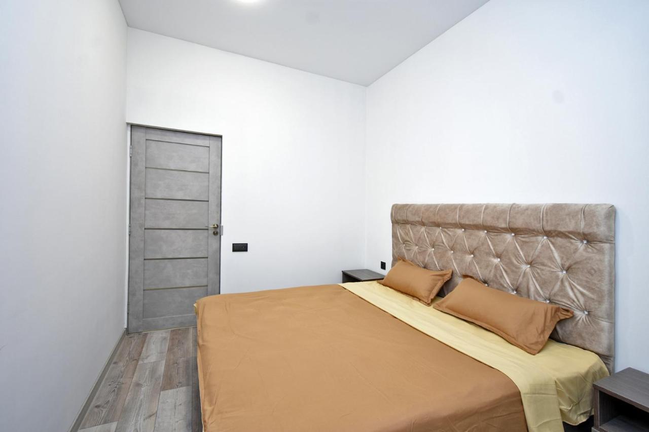 New Apartment In Yerevan City Center エクステリア 写真