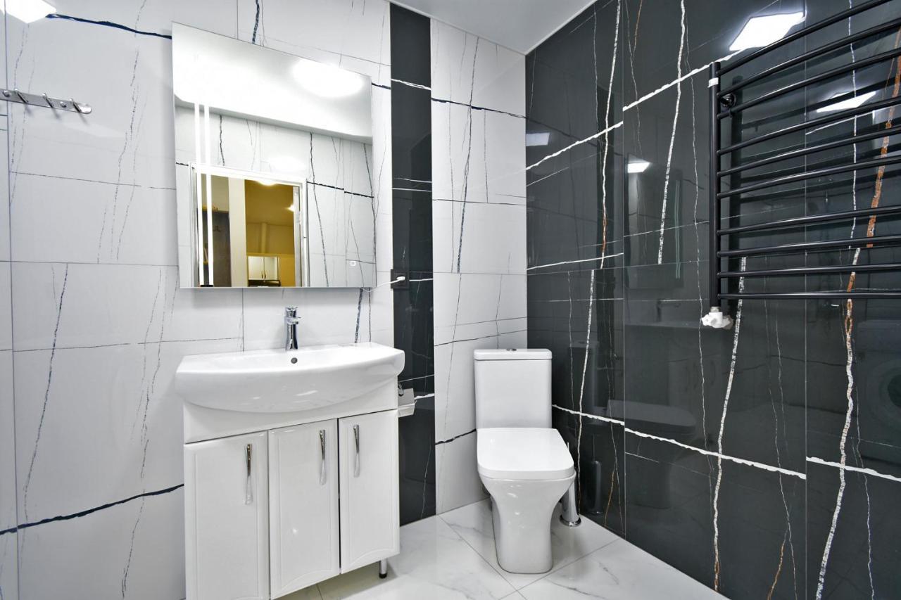 New Apartment In Yerevan City Center エクステリア 写真